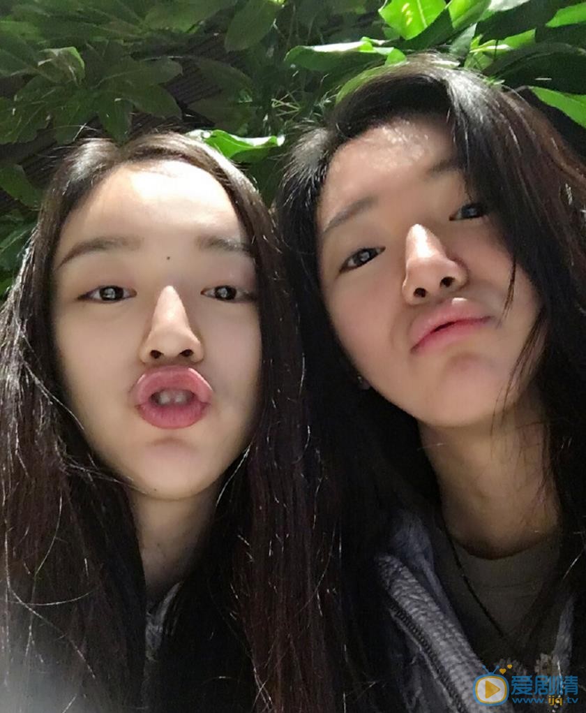 宋小莹闺蜜合照 宋小莹高清写真_宋小莹高清剧照