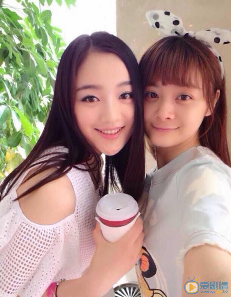 宋小莹闺蜜合照 宋小莹高清写真_宋小莹高清剧照