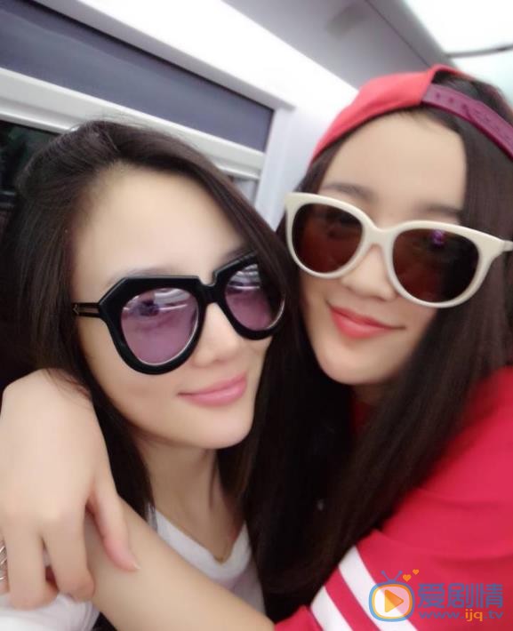 宋小莹闺蜜合照 宋小莹高清写真_宋小莹高清剧照