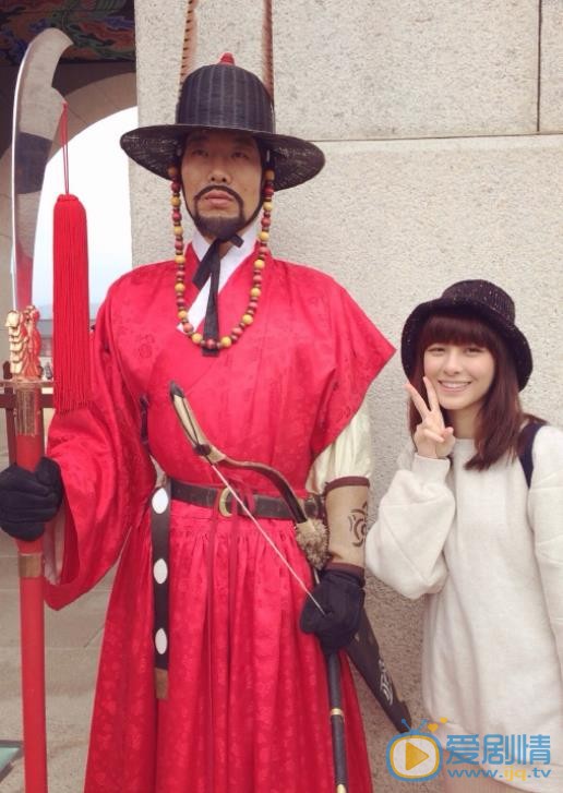 刘宇珊与他人合照 刘宇珊高清写真_刘宇珊高清剧照