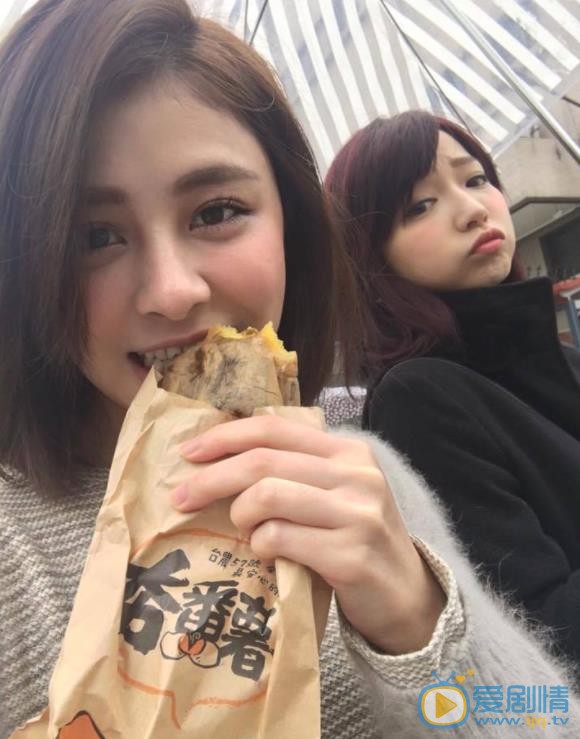 刘宇珊与他人合照 刘宇珊高清写真_刘宇珊高清剧照