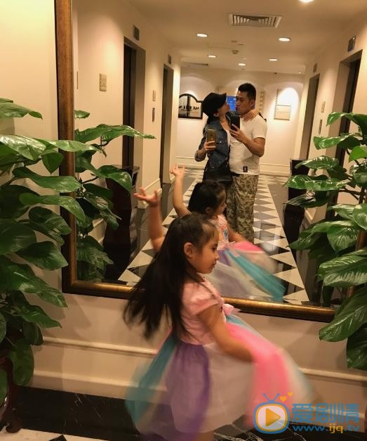 郭羡妮全家福 郭羡妮高清写真_郭羡妮高清剧照