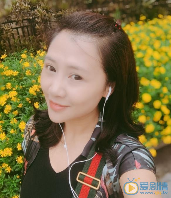 蒋林燕自拍照 蒋林燕高清写真_蒋林燕高清剧照