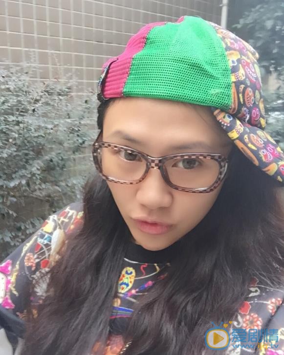 蒋林燕自拍照 蒋林燕高清写真_蒋林燕高清剧照