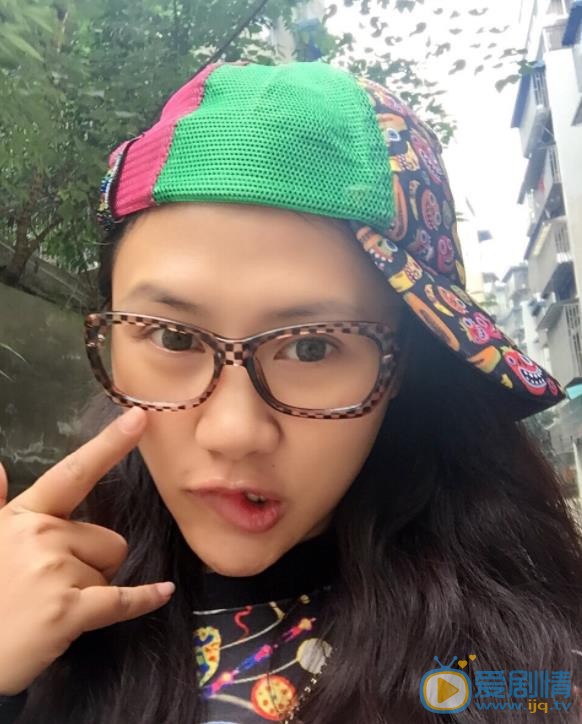 蒋林燕自拍照 蒋林燕高清写真_蒋林燕高清剧照