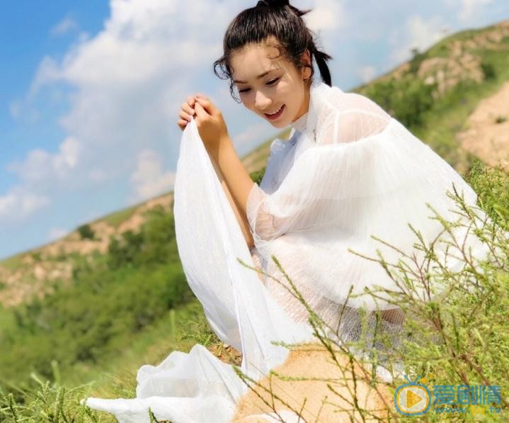 贝枭雄白色写真 贝枭雄高清写真_贝枭雄高清剧照