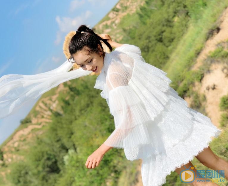 贝枭雄白色写真 贝枭雄高清写真_贝枭雄高清剧照