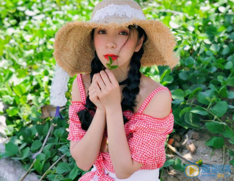贝枭雄绿色写真 贝枭雄高清写真_贝枭雄高清剧照