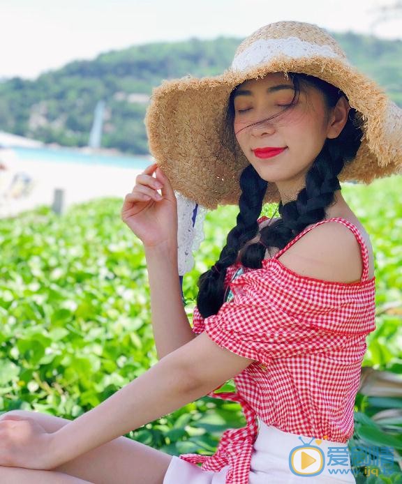 贝枭雄绿色写真 贝枭雄高清写真_贝枭雄高清剧照