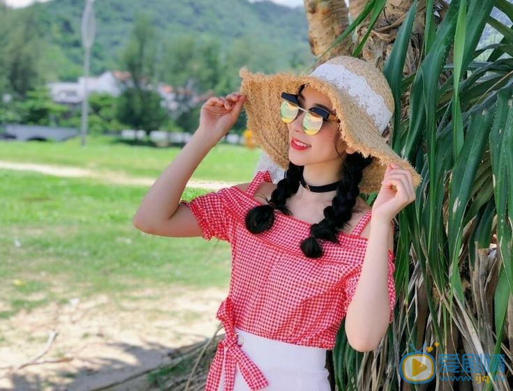 贝枭雄绿色写真 贝枭雄高清写真_贝枭雄高清剧照
