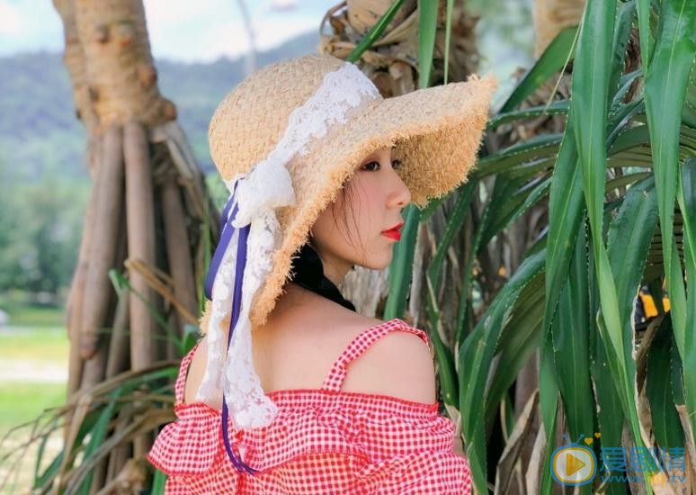贝枭雄绿色写真 贝枭雄高清写真_贝枭雄高清剧照