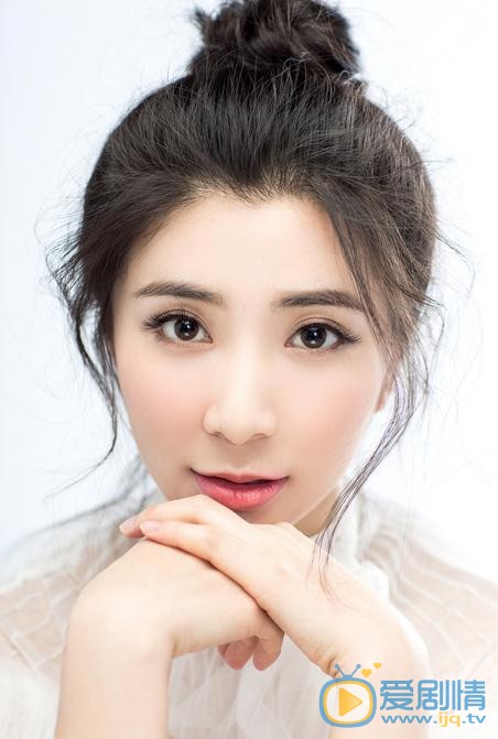 贝枭雄白色写真 贝枭雄高清写真_贝枭雄高清剧照