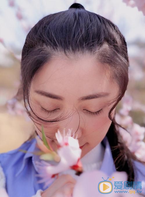 贝枭雄花儿写真 贝枭雄高清写真_贝枭雄高清剧照