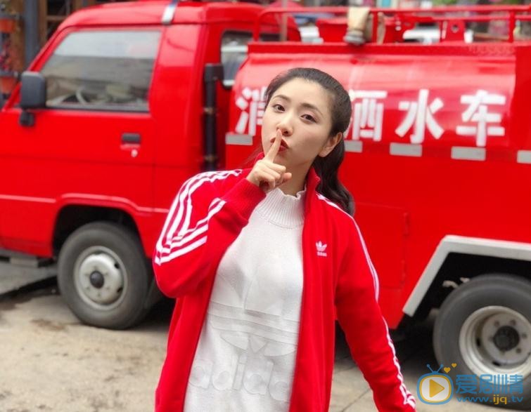 贝枭雄休闲写真 贝枭雄高清写真_贝枭雄高清剧照