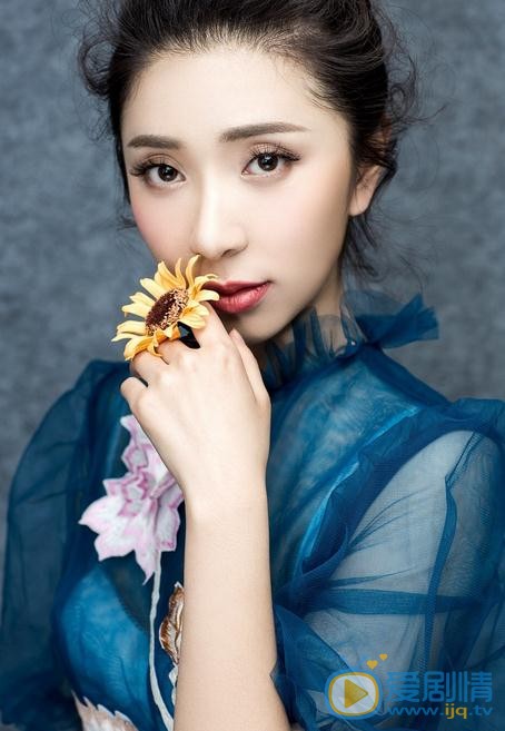 贝枭雄气质写真 贝枭雄高清写真_贝枭雄高清剧照