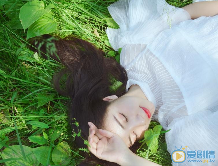 贝枭雄绿色写真 贝枭雄高清写真_贝枭雄高清剧照