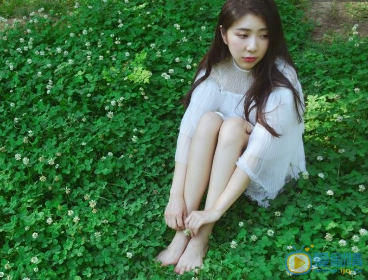 贝枭雄绿色写真 贝枭雄高清写真_贝枭雄高清剧照