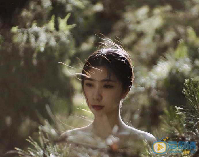 贝枭雄绿色写真 贝枭雄高清写真_贝枭雄高清剧照