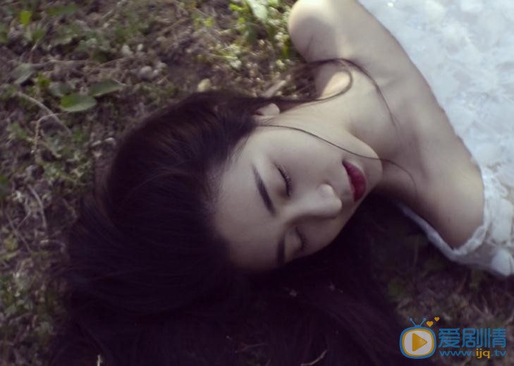 贝枭雄绿色写真 贝枭雄高清写真_贝枭雄高清剧照