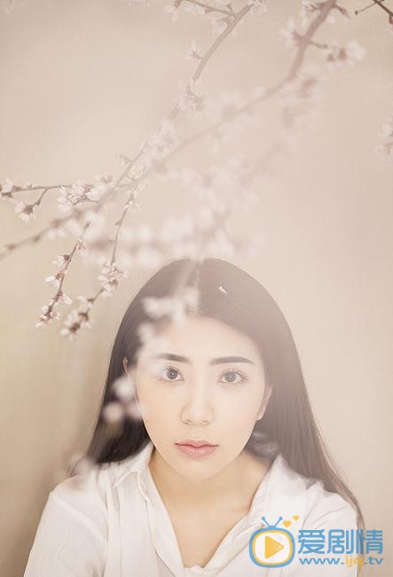 贝枭雄花儿写真 贝枭雄高清写真_贝枭雄高清剧照