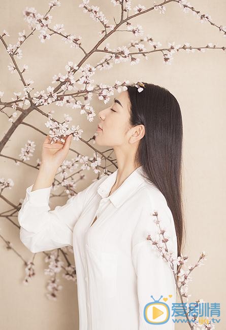 贝枭雄花儿写真 贝枭雄高清写真_贝枭雄高清剧照