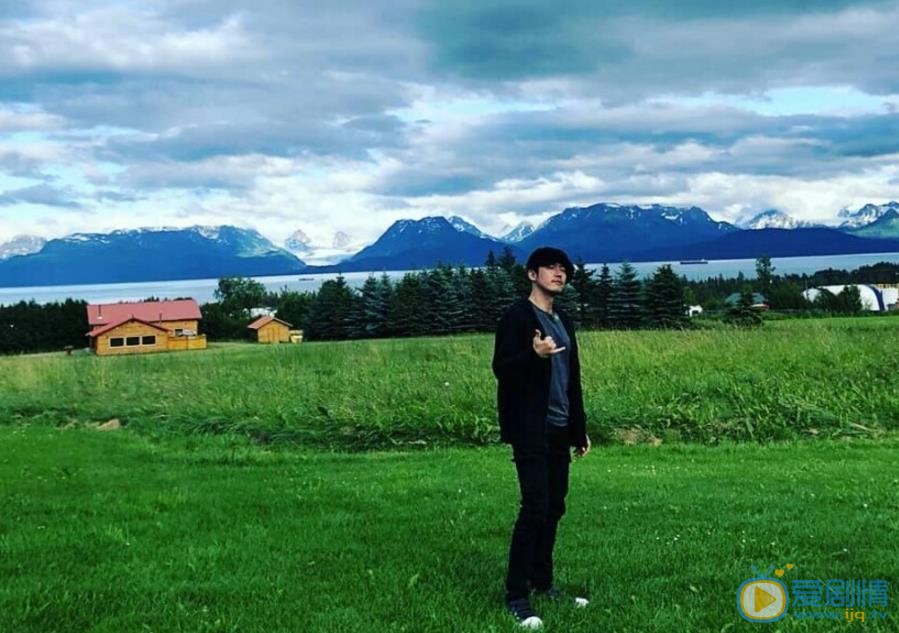 张赫旅游照 张赫高清写真_张赫高清剧照