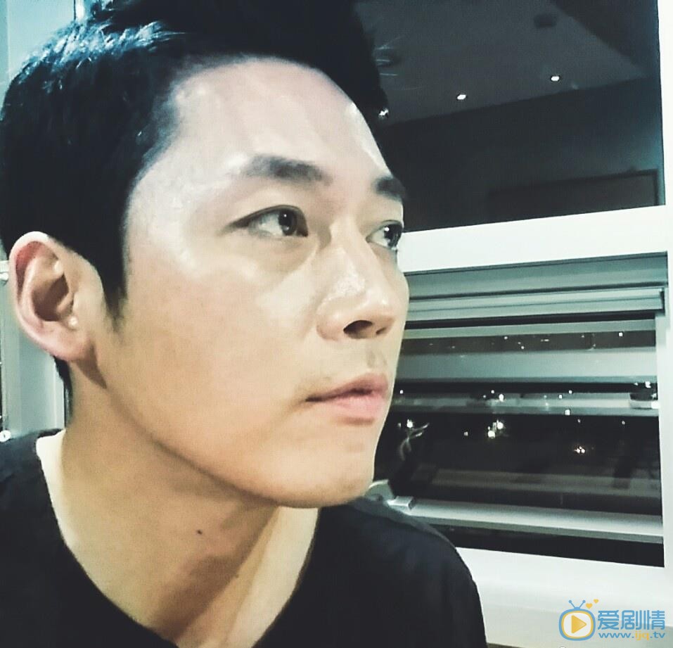 张赫自拍照 张赫高清写真_张赫高清剧照