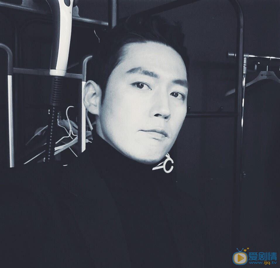 张赫自拍照 张赫高清写真_张赫高清剧照