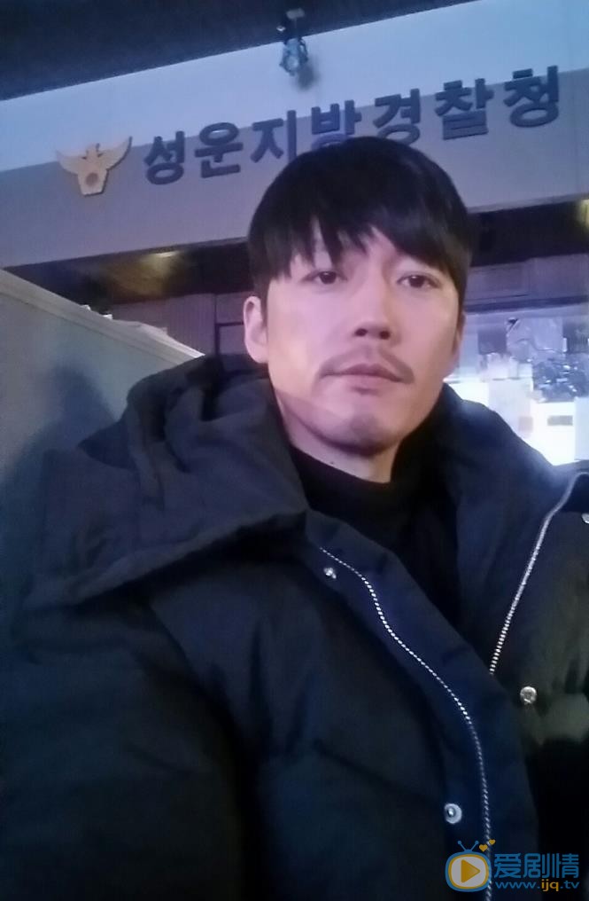 张赫自拍照 张赫高清写真_张赫高清剧照