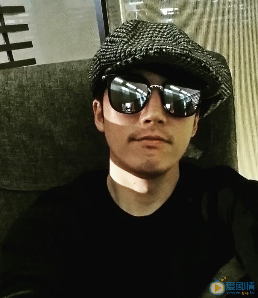 张赫自拍照 张赫高清写真_张赫高清剧照