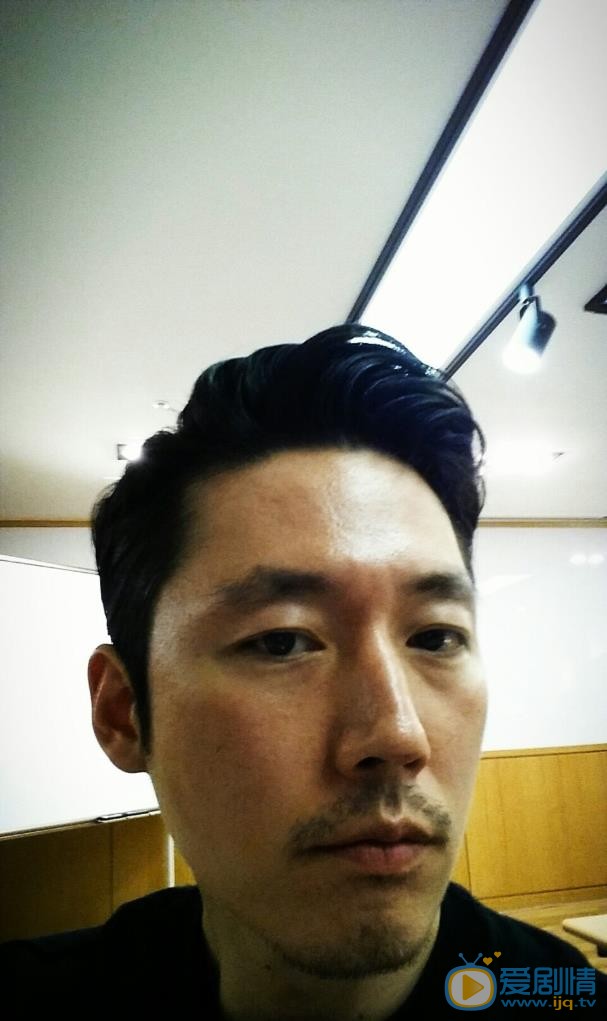 张赫自拍照 张赫高清写真_张赫高清剧照