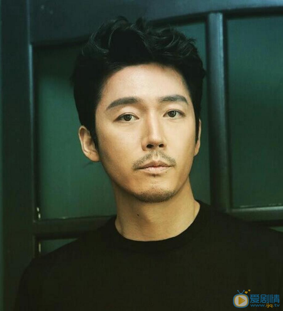 张赫自拍照 张赫高清写真_张赫高清剧照