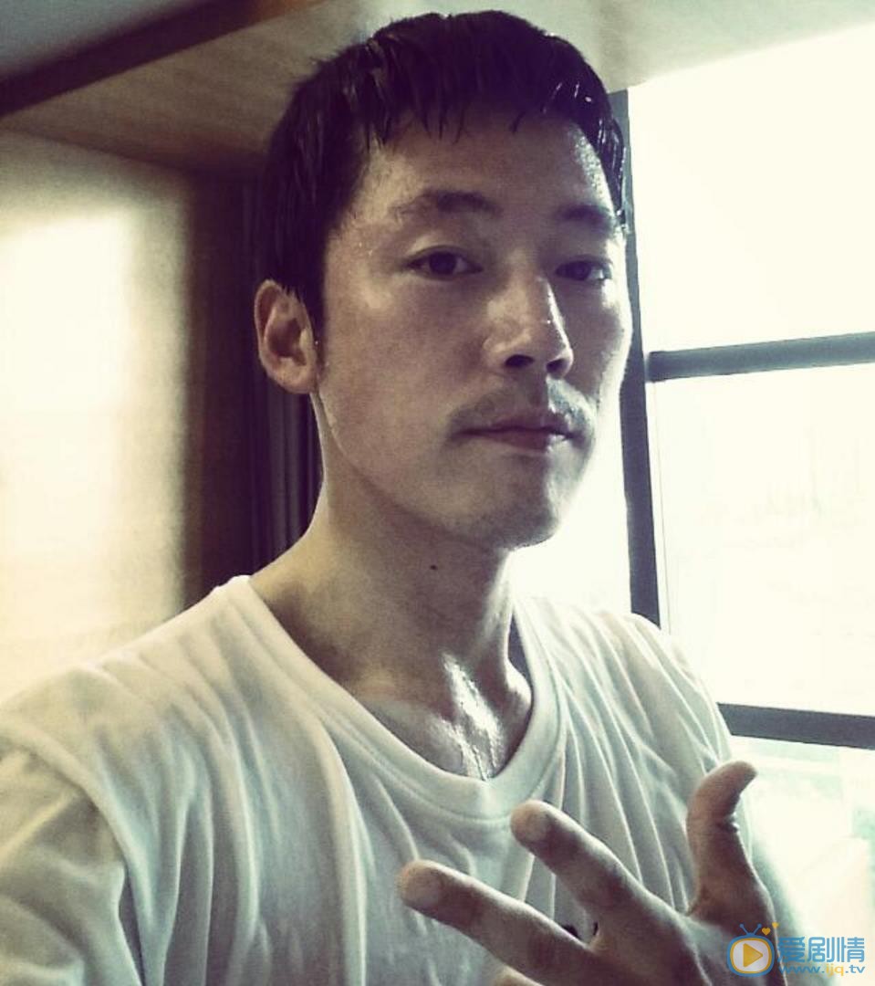 张赫自拍照 张赫高清写真_张赫高清剧照