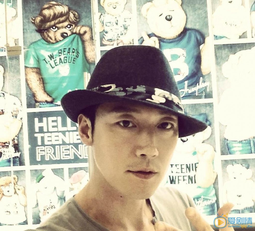 张赫自拍照 张赫高清写真_张赫高清剧照