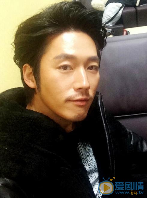 张赫自拍照 张赫高清写真_张赫高清剧照