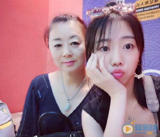 臧纯萱与人合照 臧纯萱高清写真_臧纯萱高清剧照