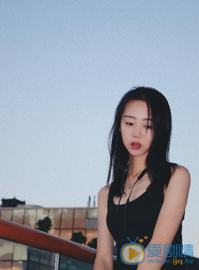 臧纯萱街拍写真 臧纯萱高清写真_臧纯萱高清剧照