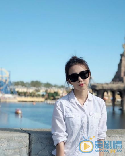 臧纯萱街拍写真 臧纯萱高清写真_臧纯萱高清剧照
