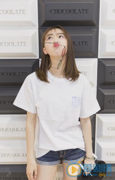 臧纯萱街拍写真 臧纯萱高清写真_臧纯萱高清剧照