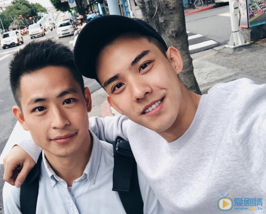 蔡振廷与他人和照 蔡振廷高清写真_蔡振廷高清剧照