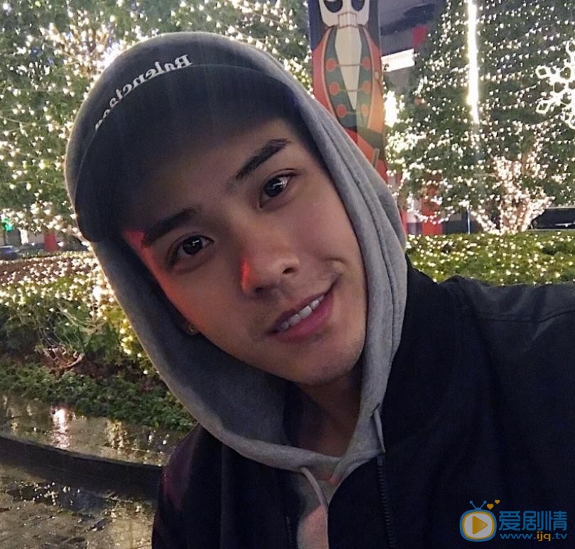 蔡振廷自拍照 蔡振廷高清写真_蔡振廷高清剧照