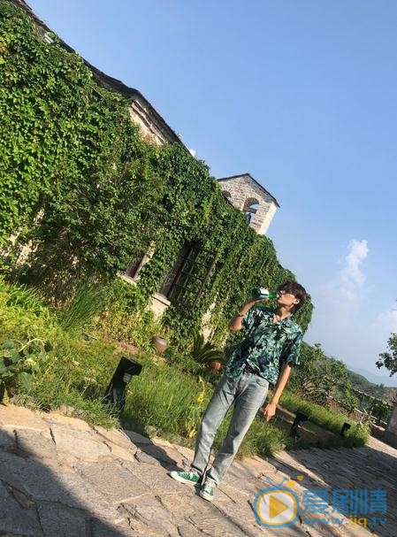 师铭泽旅游照 师铭泽高清写真_师铭泽高清剧照