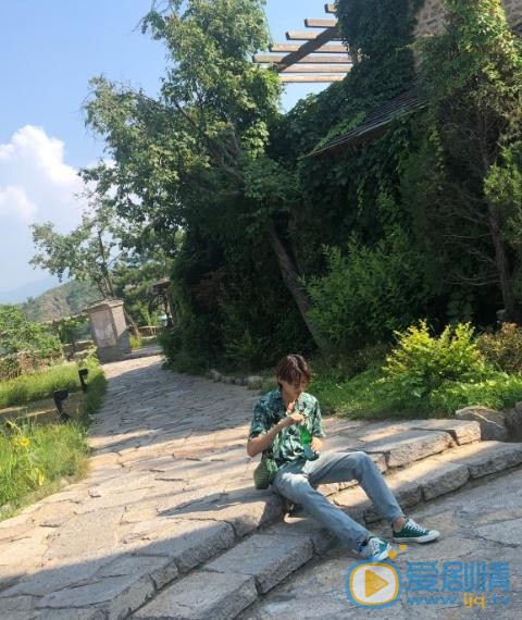 师铭泽旅游照 师铭泽高清写真_师铭泽高清剧照