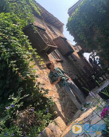 师铭泽旅游照 师铭泽高清写真_师铭泽高清剧照