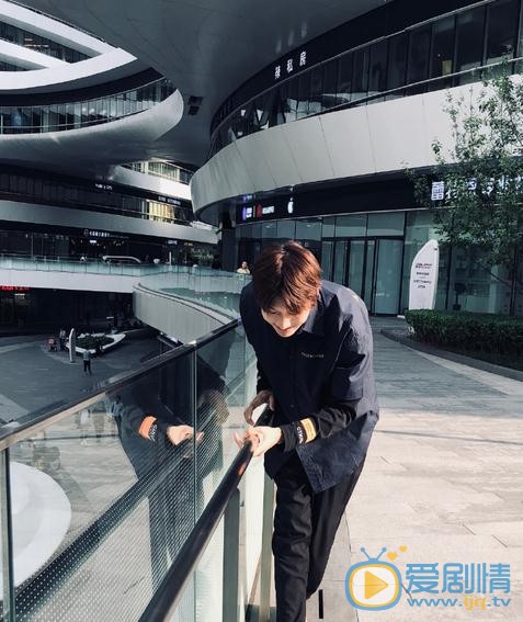 师铭泽旅游照 师铭泽高清写真_师铭泽高清剧照