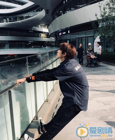 师铭泽旅游照 师铭泽高清写真_师铭泽高清剧照