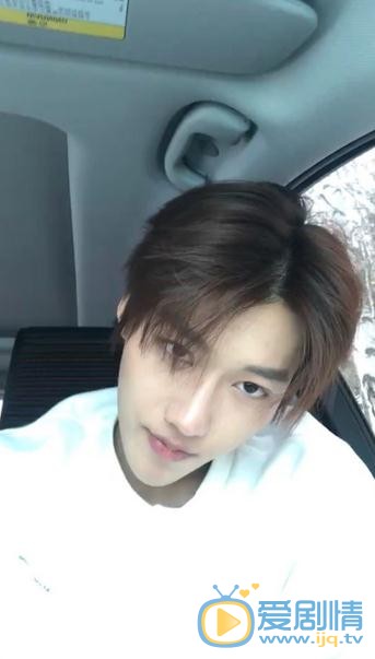 师铭泽生活照 师铭泽高清写真_师铭泽高清剧照