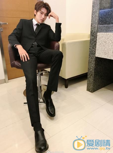 师铭泽生活照 师铭泽高清写真_师铭泽高清剧照