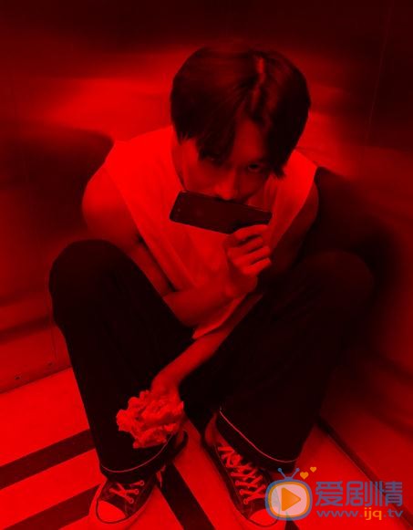 师铭泽生活照 师铭泽高清写真_师铭泽高清剧照