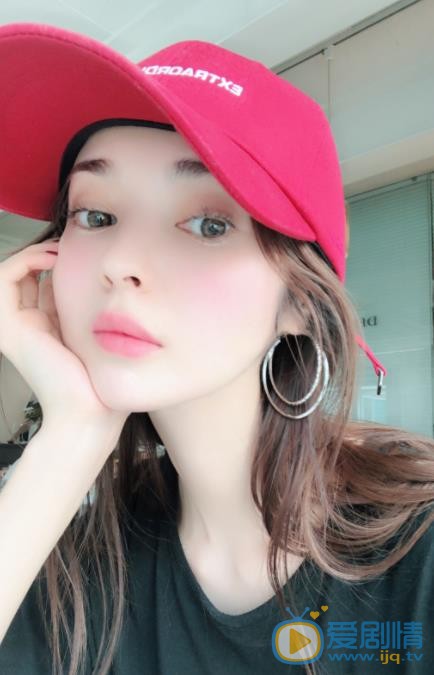 维妮自拍照 维妮高清写真_维妮高清剧照